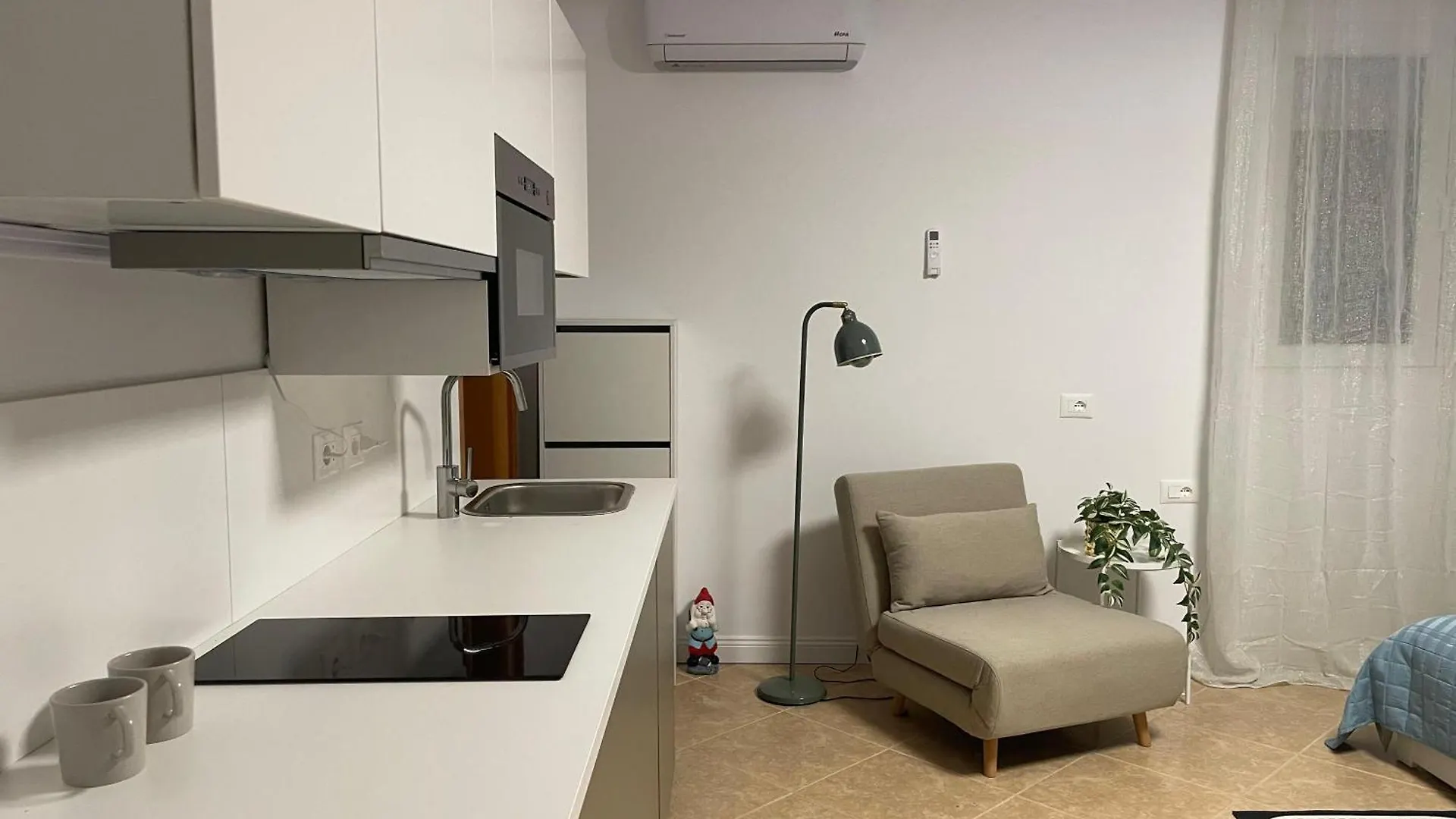 Panoramic Condo In Tirana! Albanië