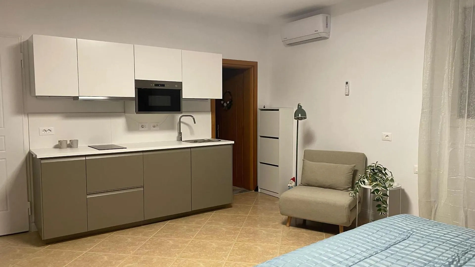 Panoramic Condo In Tirana! Albanië
